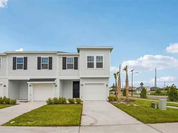 6860 Holcombe Down Dr, Zephyrhills, FL 33541