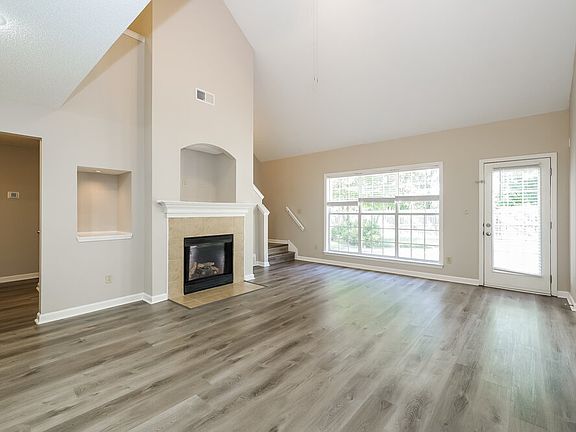 4th image of 10138 Lynham Dr