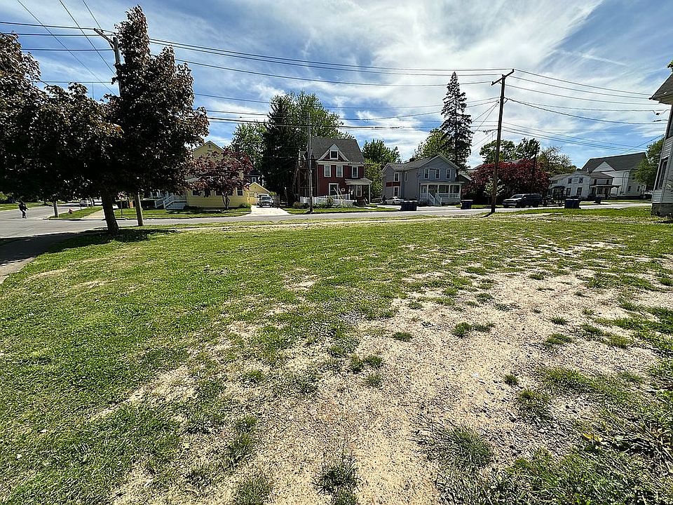 2nd image of 96 Locust St