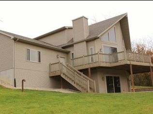 15029 Irish Ridge Rd, Burlington, IA 52601