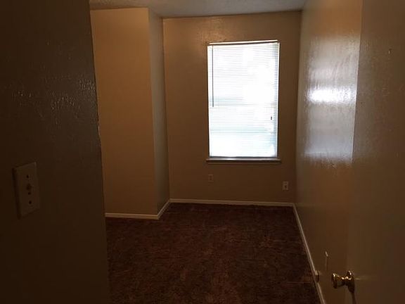 4th image of 3505 Denson Dr APT B