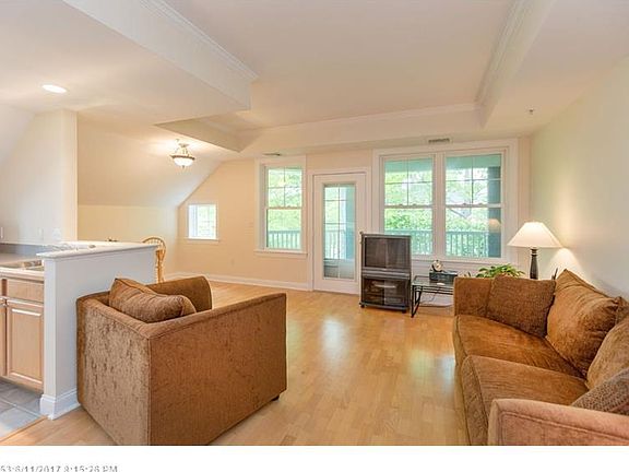 2nd image of 7 Camperdown Elm Dr APT B7
