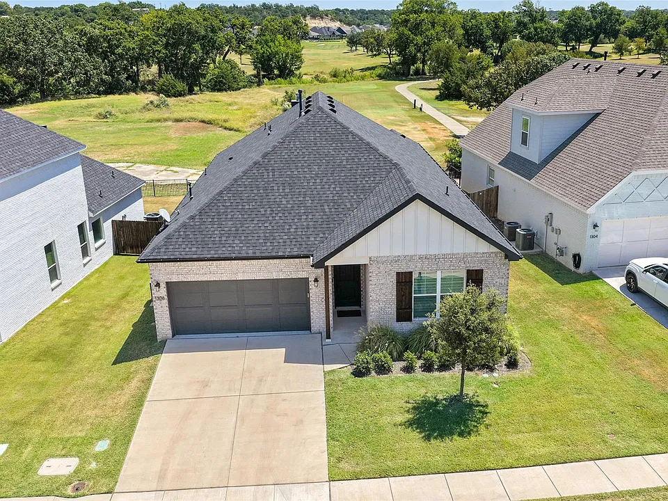1308 Robinson Valley Dr