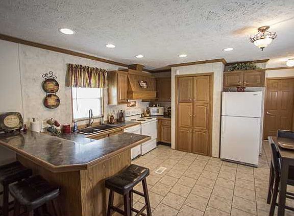 4th image of 205 Secretariat Ln