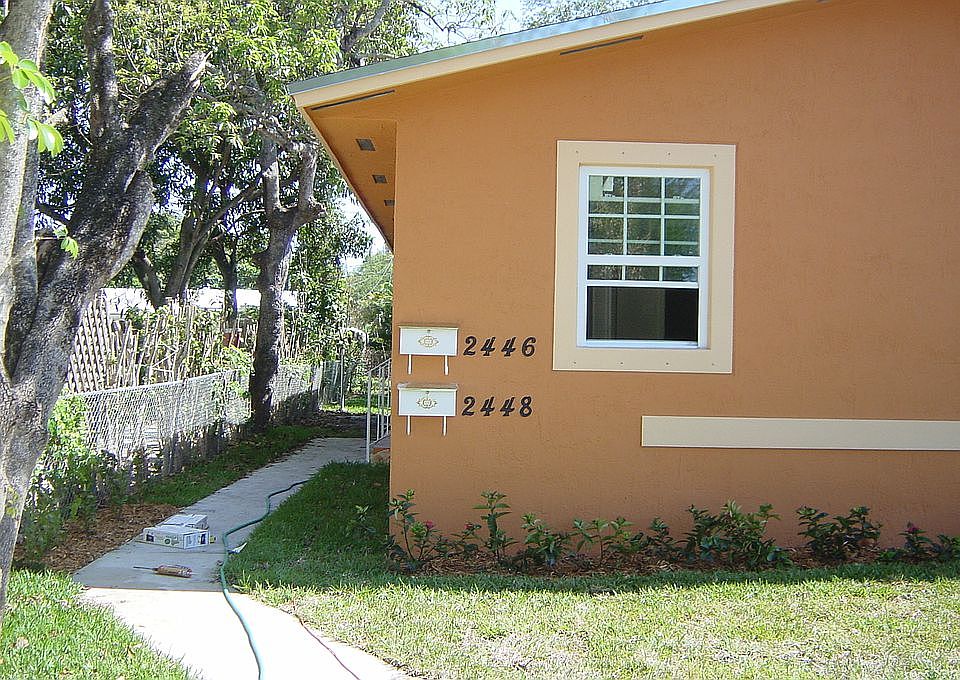 1st image of 2446 NE 184th St