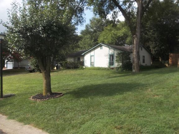2nd image of 11500 Lone Star Cres