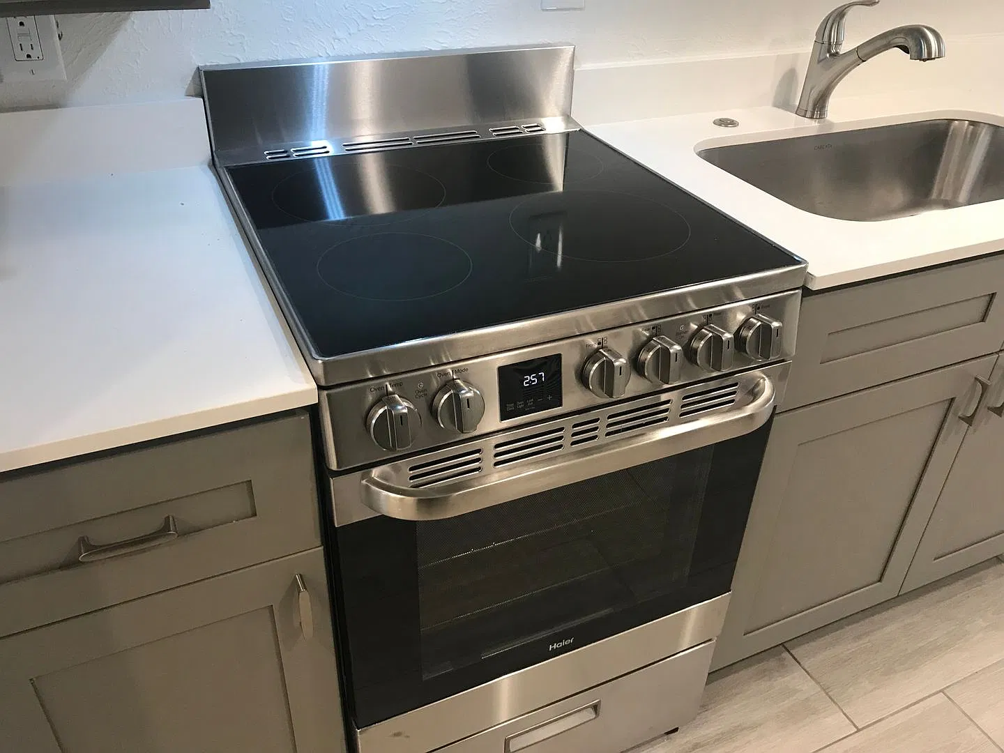 Renovated 2-Bed Retreat in Prime Englewood | Steps from City Center, Light Rail & Hospitals — Photo 4