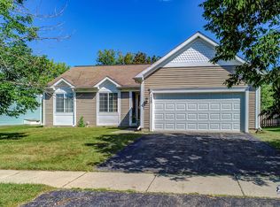 158 Oxford Cir, Grayslake, IL 60030