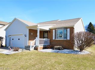 3313 Starwick Dr, Canfield, OH 44406