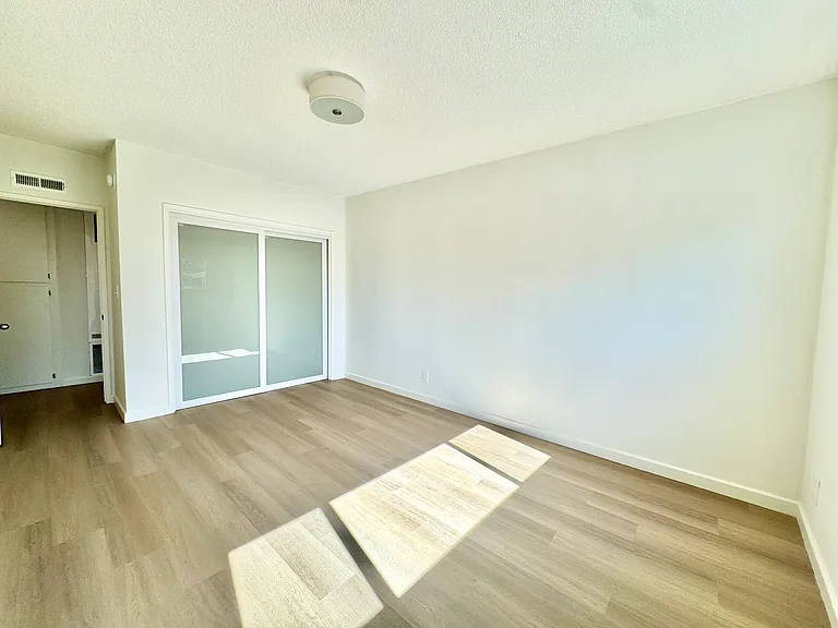 8110 Norton Ave #8 — Photo 13