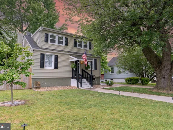 220 Pinewood Rd, Baltimore, MD 21222
