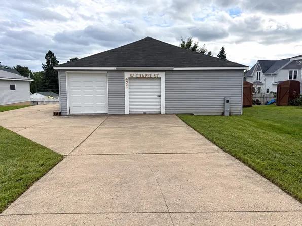 421 W Chapel St, Dodgeville, WI 53533