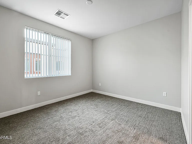 1023 W 5th St #1018 — Photo 25