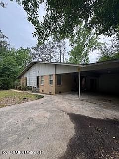 2nd image of 2227 Crabapple Dr