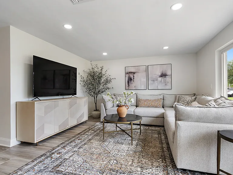 5273 Denver St NE — Photo 2