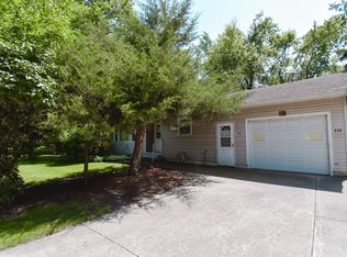 318 E Elk St, Odell, IL 60460