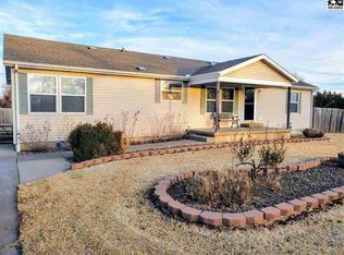 3004 N Hendricks St, Hutchinson, KS 67502