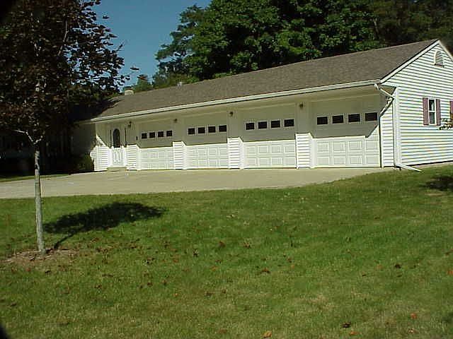 4-car garage