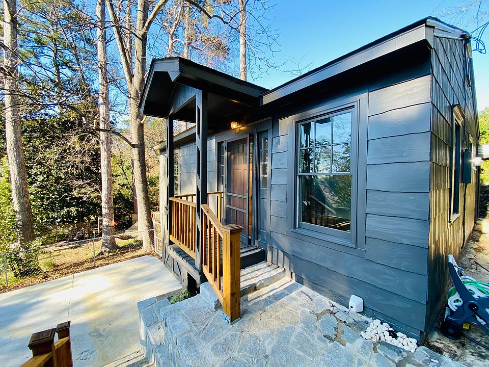 Carriage House Front