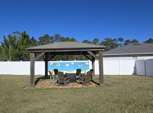 8378 Island Dr, Navarre, FL 32566