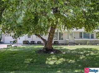 5437 Crown Point Ave, Omaha, NE 68104