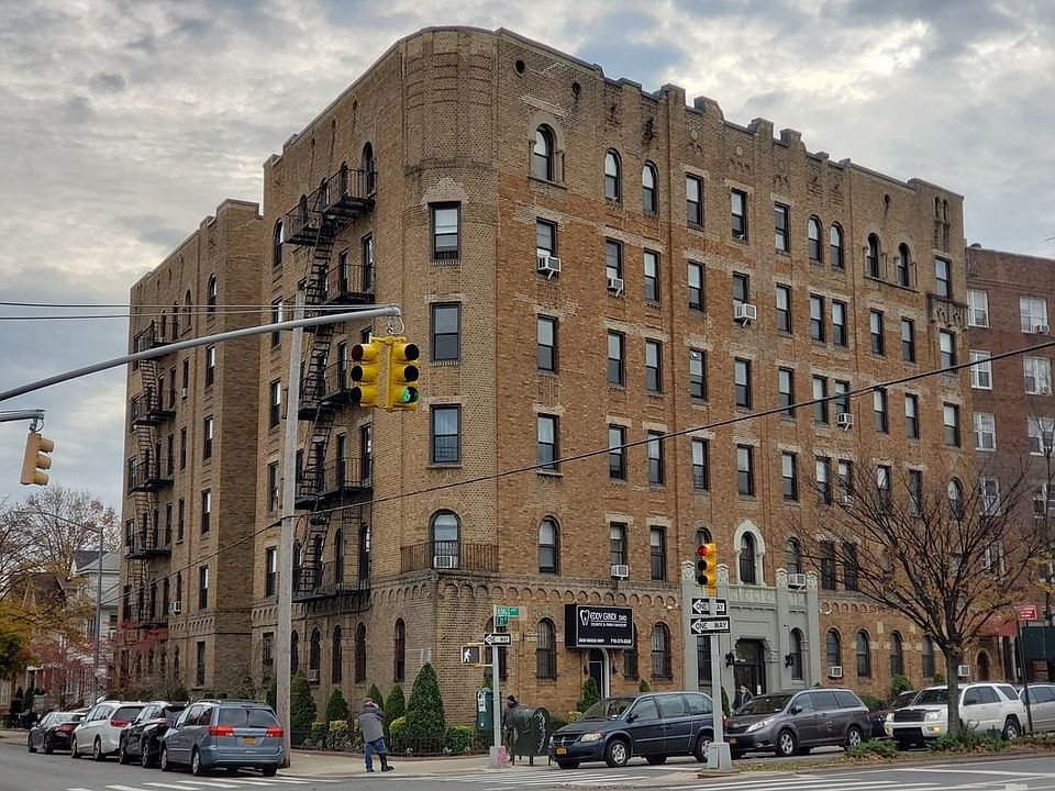1st image of 2020 Kings Hwy APT 6