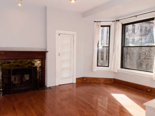 20 E Goethe St APT 301, Chicago, IL 60610