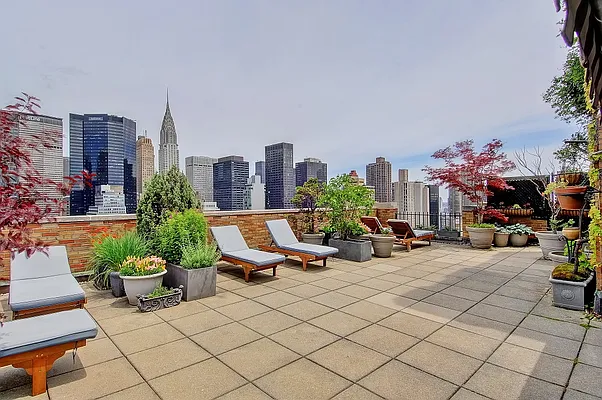 Sold by City Connections Realty | media 12