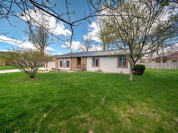 2nd image of 470 Heritage Dr
