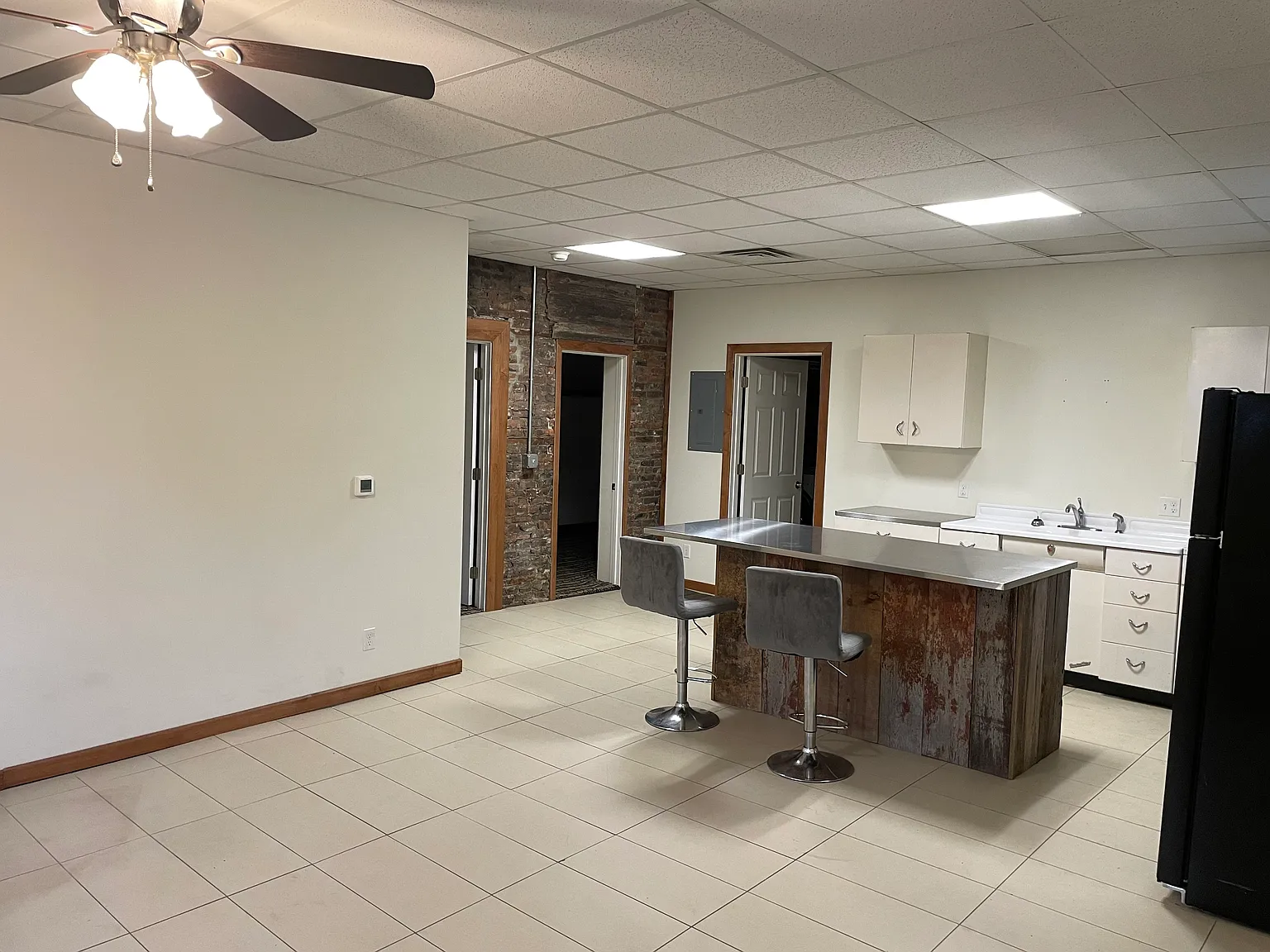 514 Loras Blvd — Photo 4