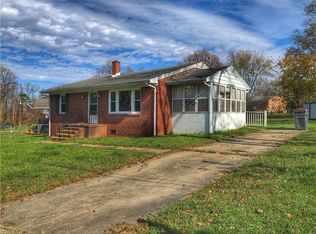 512 Sands Cir, Reidsville, NC 27320