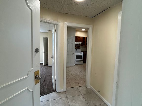 5th image of 43 Norwood Ave Floor 2