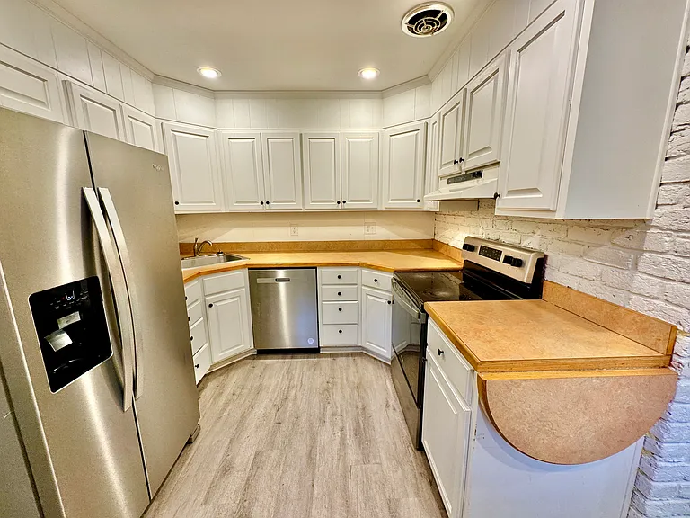 303 Kirk Rd — Photo 8