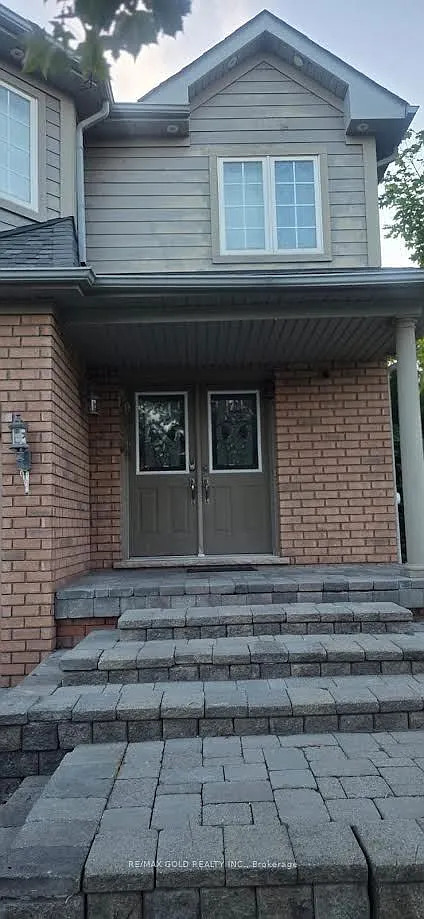 3 bed, $3,400 — Photo 1