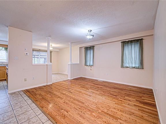 4th image of 93 Edgemere Dr