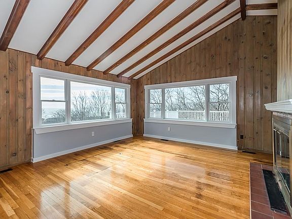 5th image of 4 Moraine Ct