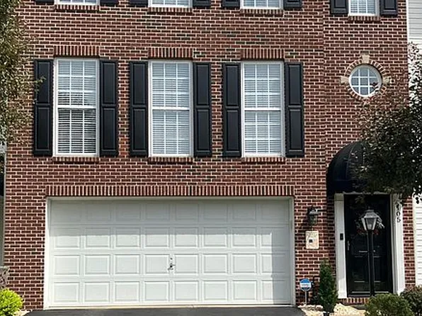 105 Unity Square Dr, Greensburg, PA 15601