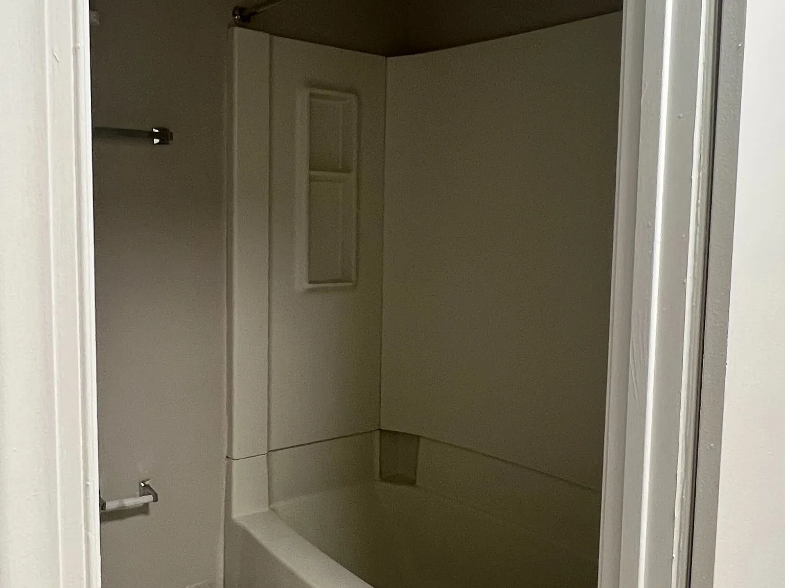 3 bed, $2,595 — Photo 3