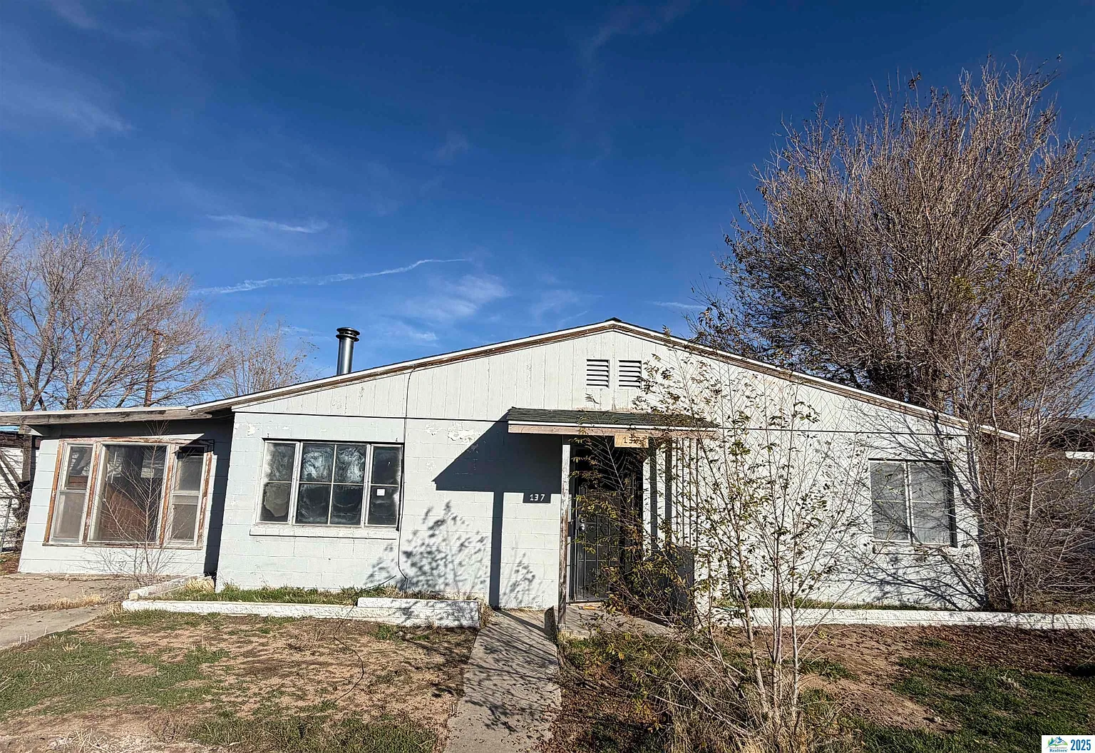 137 Spruce St photo 1
