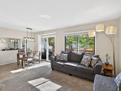1302 Crestridge Ln, Eagan, MN, 55123