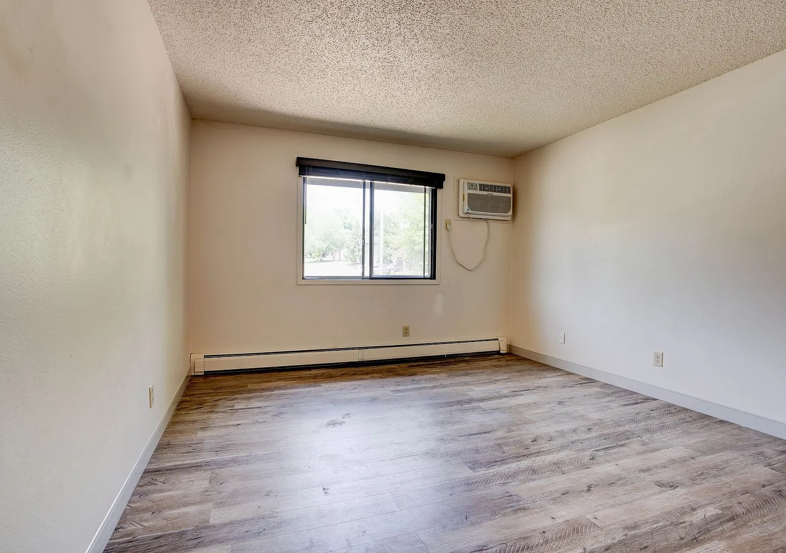 1601 Aber Avenue — Photo 2