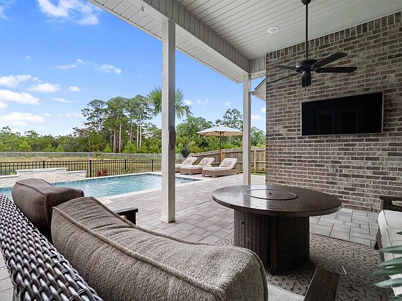 5th image of 4807 Foxtail Palm Dr