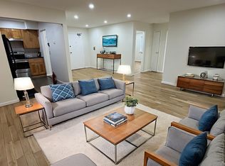 33-37 W 32nd St #G1, Bayonne, NJ 07002