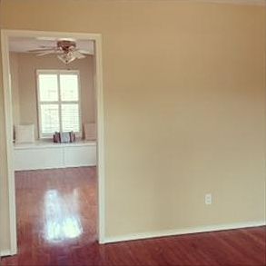 4th image of 7348 Royal Oak Dr
