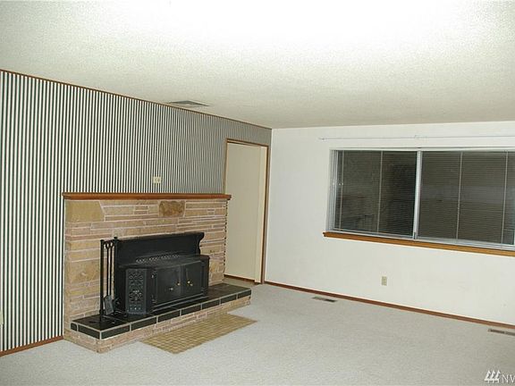 2nd image of 302 Z St SE