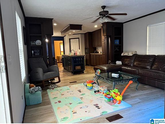 4th image of 3755 Magnolia Ct