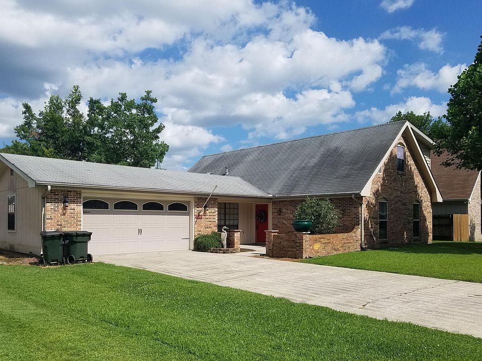 1st image of 418 Rosemount Dr
