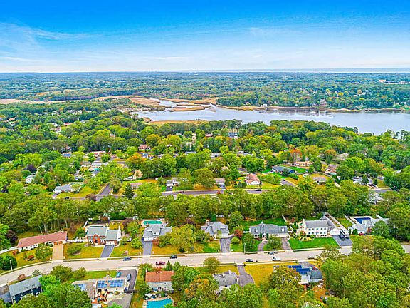 4th image of 758 Tall Oaks Dr