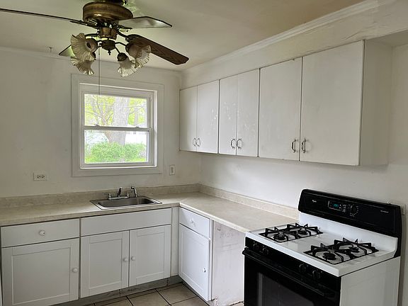 2nd image of 335 Manitowac St