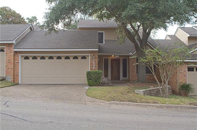 1st image of 3828 Williamsburg Cir